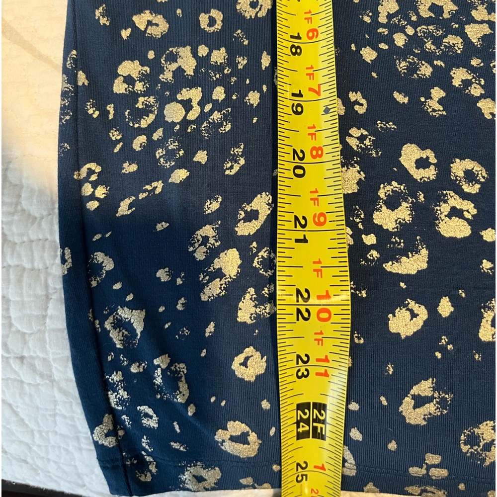 Chicos size 1 (8/Medium) Blue & Silver animal print, Like new! - Picture 6 of 8
